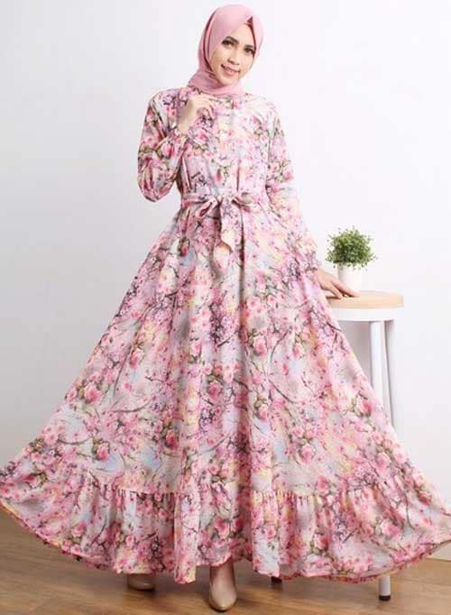 Gamis Motif Bunga Sakura Berwarna Lembut Bagi Bentuk Tubuh Jam Pasir