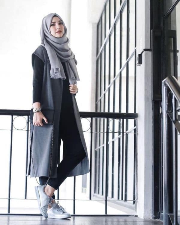 Busana Muslim Wanita Trendi Tetapi Tetap Syari