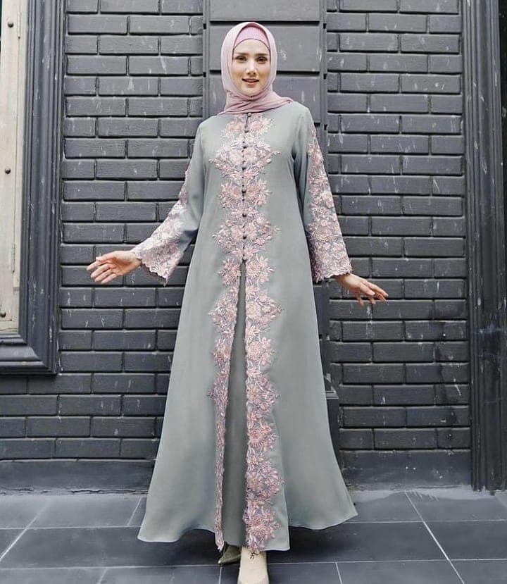 Busana Muslim Terbaru dengan Sentuhan Sparkless dan Kilau Nan Mewah