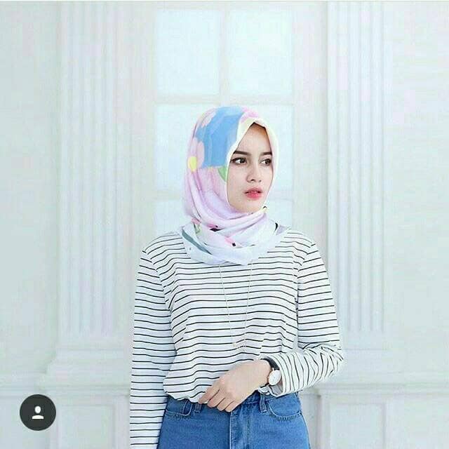 Motif Atasan Bergaris